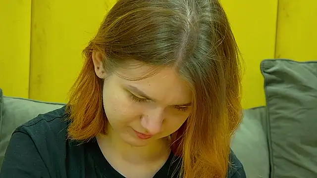 LessySmith online show from November 14, 2025, 4:21 pm