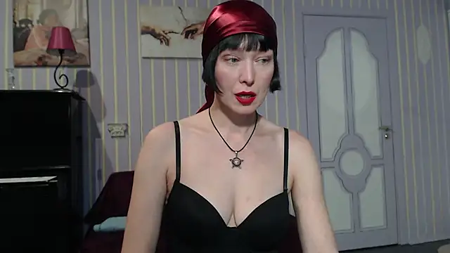 Snapshot of Marquise555 chatting on December 18, 2024, 4:28 pm Marquise555 online show from December 18, 2024, 4:28 pm