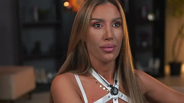 Evelyn Evyyy online show from June 20, 2026, 6:13 pm