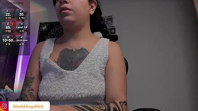 Snapshot of soy_lui_ chatting on December 17, 2025, 12:21 pm soy lui online show from December 17, 2025, 12:21 pm