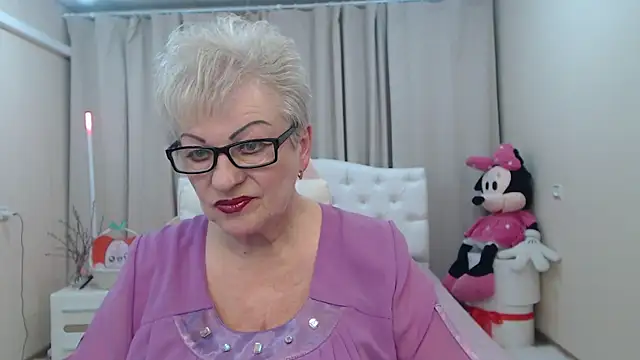 KayleSmoll online show from March 31, 2026, 6:54 pm