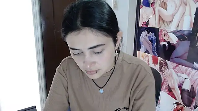 Nylaahh  online show from October 13, 2025, 7:48 pm