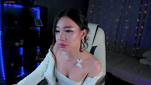 Snapshot of sensualily chatting on March 16, 2025, 12:23 am sensualily online show from March 16, 2025, 12:23 am