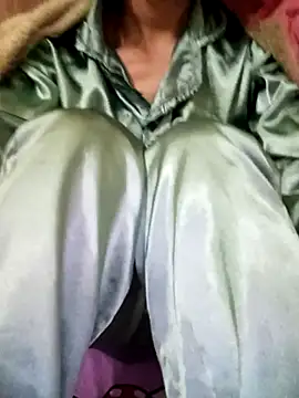 Snapshot of YunLem chatting on November 29, 2025, 1:11 pm YunLem online show from November 29, 2025, 1:11 pm