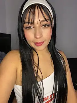 Loren sexx6 online show from February 9, 2026, 3:15 am