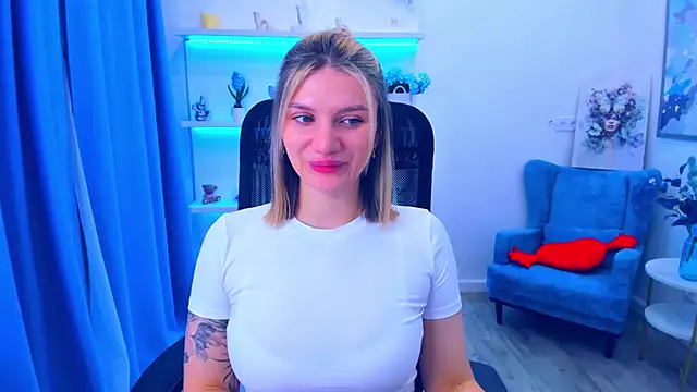 SelenaeMoore online show from May 24, 2026, 6:41 pm