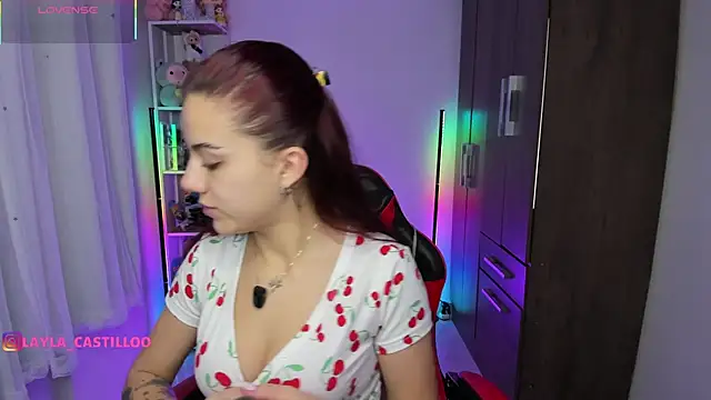 Snapshot of Layla_castilloo chatting on September 28, 2025, 10:33 am Layla castilloo online show from September 28, 2025, 10:33 am