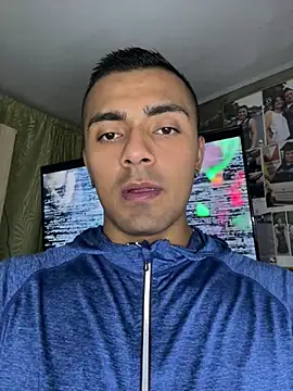 Snapshot of Stiven-Bell chatting on February 19, 2025, 1:29 am Stiven-Bell online show from February 19, 2025, 1:29 am