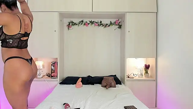 Snapshot of KendallRosse1 chatting on December 4, 2025, 11:42 am KendallRosse1 online show from December 4, 2025, 11:42 am