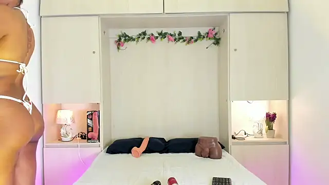 Snapshot of KendallRosse1 chatting on December 5, 2025, 11:53 am KendallRosse1 online show from December 5, 2025, 11:53 am