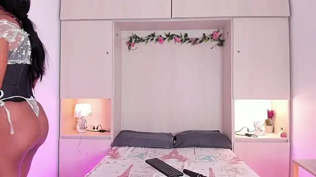 Snapshot of KendallRosse1 chatting on September 27, 2025, 1:50 pm KendallRosse1 online show from September 27, 2025, 1:50 pm