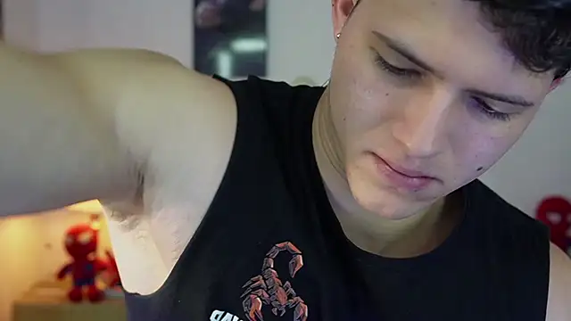 Hazzan Velez online show from November 1, 2025, 8:03 pm