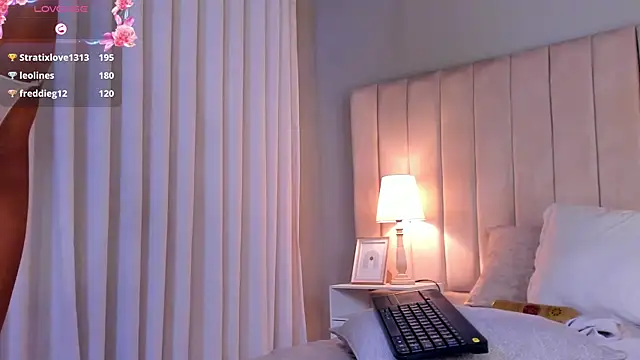 Snapshot of Paulina_Monroy chatting on January 24, 2025, 3:54 am Paulina Monroy online show from January 24, 2025, 3:54 am