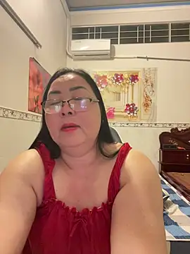 Snapshot of NDith chatting on February 17, 2026, 6:16 pm NDith online show from February 17, 2026, 6:16 pm