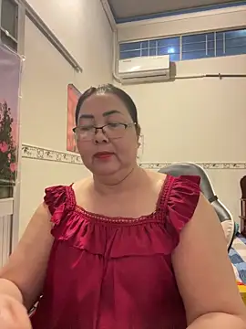 Snapshot of NDith chatting on February 12, 2026, 1:33 pm NDith online show from February 12, 2026, 1:33 pm