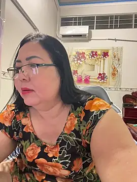 Snapshot of NDith chatting on April 17, 2026, 11:35 am NDith online show from April 17, 2026, 11:35 am