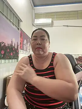 Snapshot of NDith chatting on February 1, 2026, 8:01 am NDith online show from February 1, 2026, 8:01 am