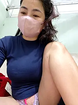 Snapshot of lyna_bl chatting on March 11, 2026, 10:48 pm lyna bl online show from March 11, 2026, 10:48 pm