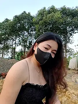 Snapshot of lyna_bl chatting on March 31, 2026, 10:56 pm lyna bl online show from March 31, 2026, 10:56 pm