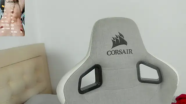 Snapshot of Zack_Slater chatting on November 8, 2025, 6:33 pm Zack Slater online show from November 8, 2025, 6:33 pm