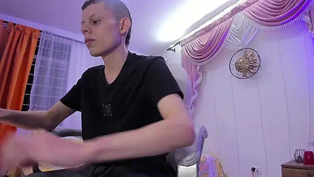 Snapshot of Matthew_Boy_ chatting on October 30, 2025, 3:16 am Matthew Boy online show from October 30, 2025, 3:16 am