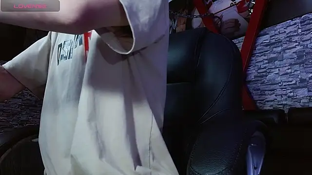 Snapshot of Matthew_Boy_ chatting on March 12, 2025, 9:35 pm Matthew Boy online show from March 12, 2025, 9:35 pm