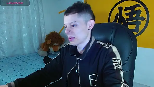 Snapshot of Matthew_Boy_ chatting on February 17, 2025, 1:33 pm Matthew Boy online show from February 17, 2025, 1:33 pm