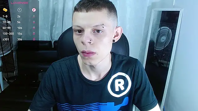 Snapshot of Matthew_Boy_ chatting on March 14, 2025, 10:27 pm Matthew Boy online show from March 14, 2025, 10:27 pm