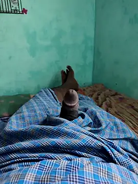 Snapshot of RoundHandler3 chatting on January 7, 2026, 7:46 am RoundHandler3 online show from January 7, 2026, 7:46 am