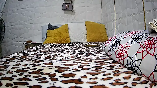 Snapshot of Mendoza_Amaranata chatting on October 12, 2025, 6:53 pm Mendoza Amaranata online show from October 12, 2025, 6:53 pm