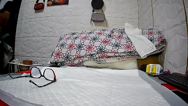 Snapshot of Mendoza_Amaranata chatting on September 11, 2025, 5:40 am Mendoza Amaranata online show from September 11, 2025, 5:40 am