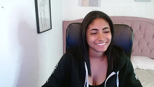 shaneelle online show from October 23, 2025, 3:05 am