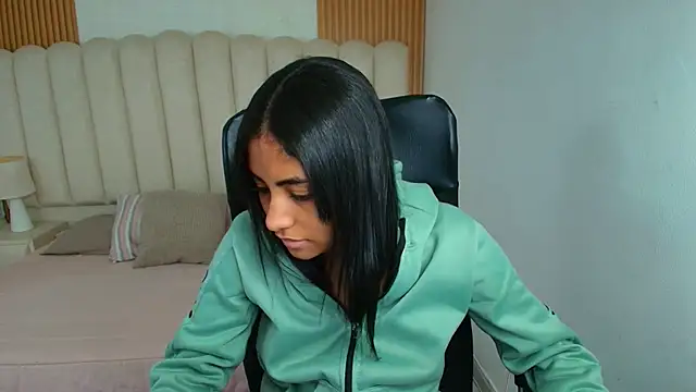 Snapshot of shaneelle chatting on February 18, 2026, 3:04 am shaneelle online show from February 18, 2026, 3:04 am