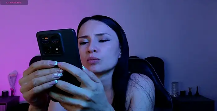 cristal hilton 10 online show from February 7, 2026, 12:18 am