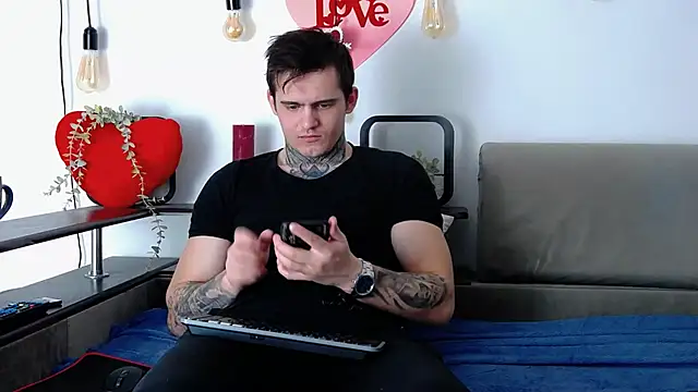 CarterCole online show from February 15, 2025, 8:00 am