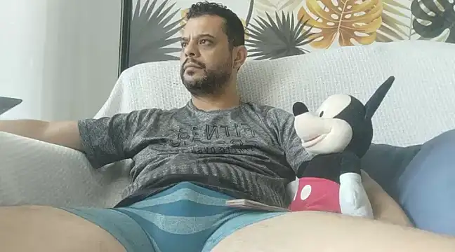 HornyBeachBoyBR online show from February 10, 2025, 1:55 pm