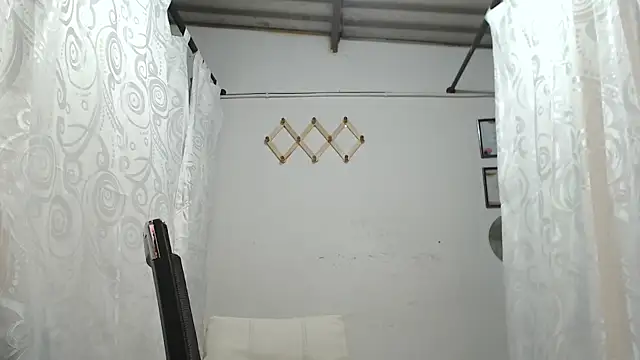 mia donatto369 online show from May 7, 2026, 1:54 am