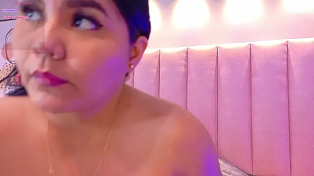 KeilyRoss online show from February 2, 2026, 8:52 pm