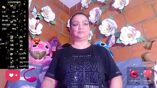 IngritBitch online show from November 28, 2025, 10:37 am