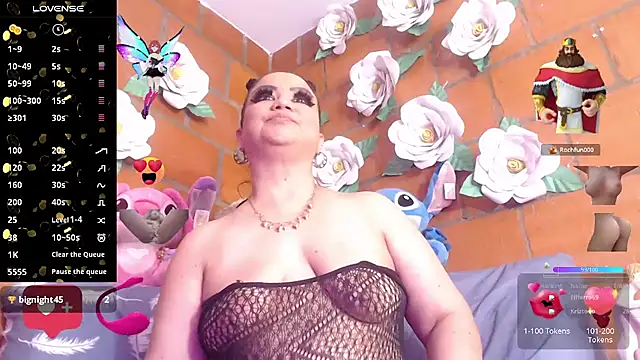 IngritBitch online show from November 23, 2025, 2:27 pm