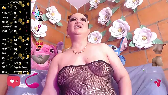 IngritBitch online show from November 20, 2025, 3:12 pm