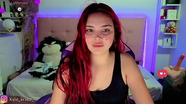 Snapshot of Kylie_brokee chatting on May 27, 2026, 9:11 pm Kylie brokee online show from May 27, 2026, 9:11 pm