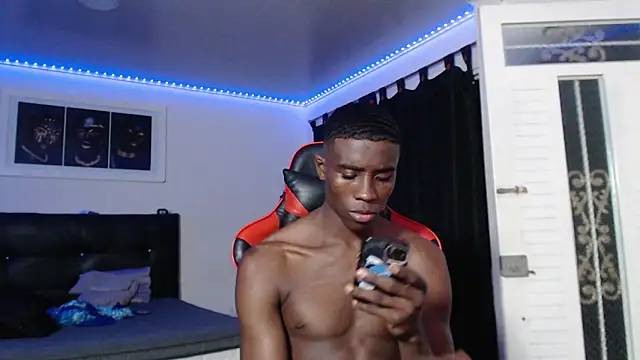 Snapshot of Couplex_sexx chatting on March 5, 2026, 4:31 am Couplex sexx online show from March 5, 2026, 4:31 am