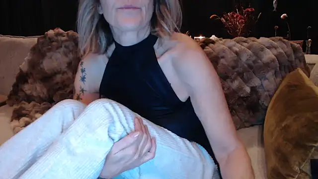 godinflower online show from November 3, 2025, 4:54 pm