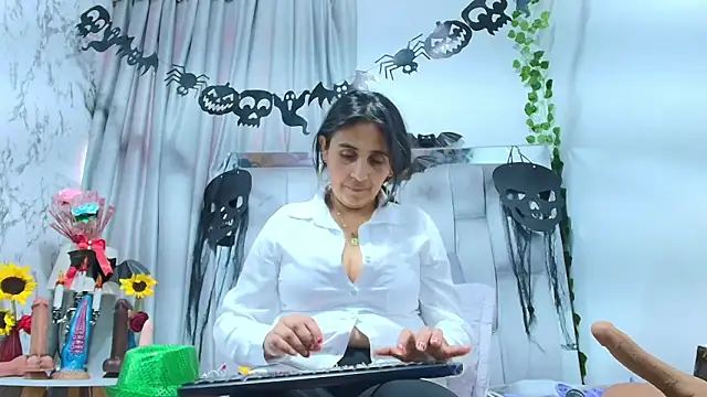 Snapshot of _Marcela__ chatting on October 30, 2025, 12:47 pm Marcela online show from October 30, 2025, 12:47 pm