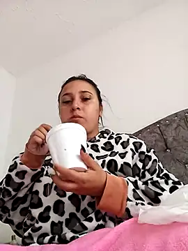 Snapshot of Juanamd1 chatting on November 14, 2025, 1:15 pm Juanamd1 online show from November 14, 2025, 1:15 pm