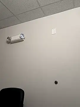 ImCarolinaCutiexxx online show from October 10, 2025, 4:13 am