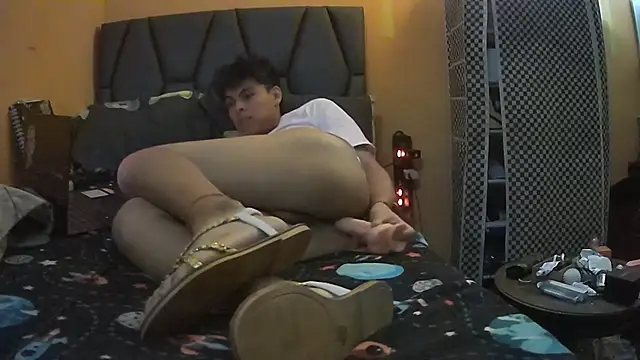 Snapshot of diegotorresd2312 chatting on November 8, 2025, 2:15 am diegotorresd2312 online show from November 8, 2025, 2:15 am