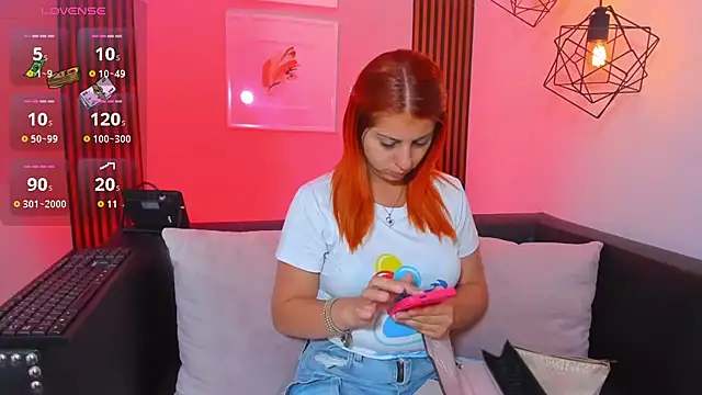 Nahiajhonson  online show from March 30, 2026, 12:28 pm