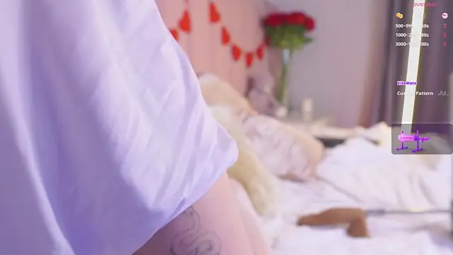 Eva Bailey  online show from February 11, 2026, 10:31 pm